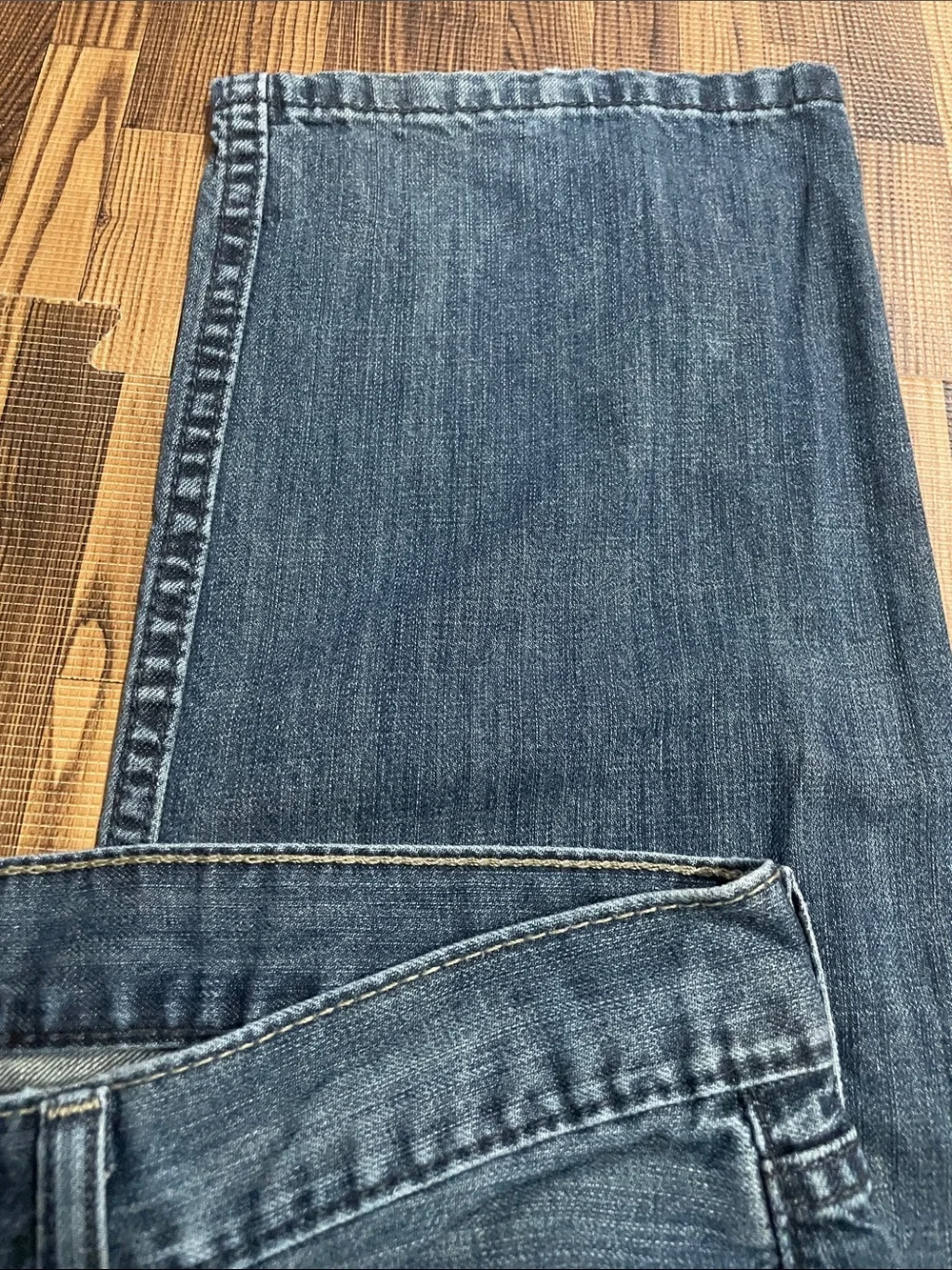Levi's Men's Faded Blue Straight Jeans